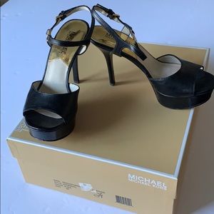 Michael Kors Brayson Size 5M